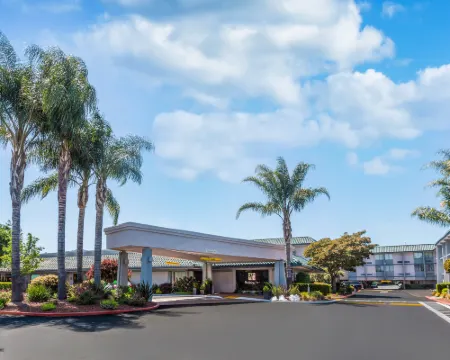 Holiday Inn DUBLIN-PLEASANTON by IHG Hotels in Dublin