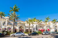 Blue Oasis in Downtown Naples