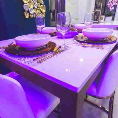Modern Luxurious 2-bedroom Smart Apartment in Port of Spain with WiFi, AC Dining/Meeting Rooms