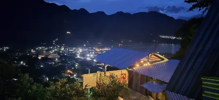 Mirador Cabañas Mike Café y Restaurante Отели в г. Сантьяго Атитлан