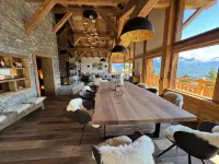 Chalet with panoramic view of Mont Blanc Hôtels à : Combloux