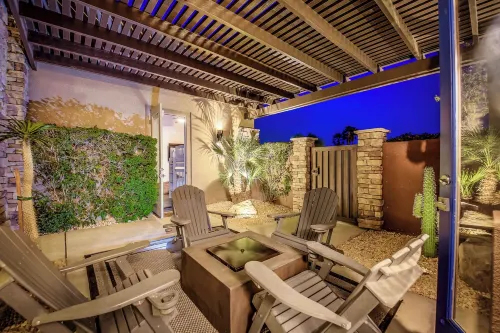 Back Stage Villa,  A Tribute 2 Rock Icons & Their Timeless Souls 7Brm 6 Btrm