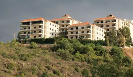 Luxury designed, quiet home with amazing sea views - See Video Отели в г. Bchamoun