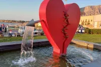Sweet World - Family Room with Terrace Near the Beach