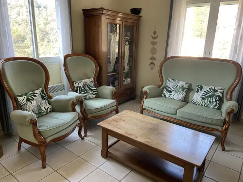 Entire villa near the Hyères islands Hotels in Sollies-Toucas