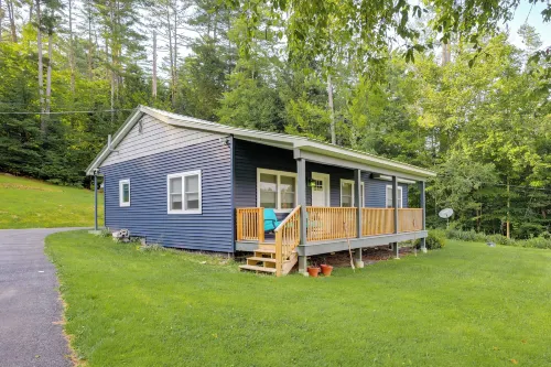 Waterfront Haven Bi-Level Lakefront Deck/Game Cntr - 3-Star