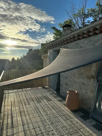 House with roof terrace in the Old Village of Mirabel