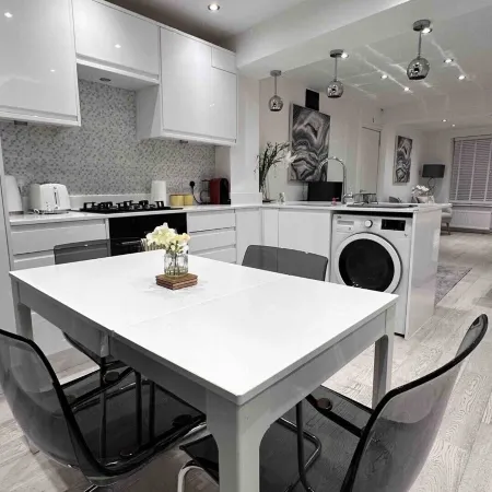 Luxury 3 Bedroom House in Bromley, South East London