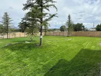 Luxury Red Barn at Stoney Farms NO CHOREs Red Canyon Trails Powell Ranger District Dixie National Forest附近的飯店