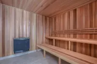 Beachfront Penthouse Broadbeach Waters.