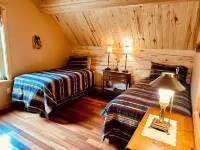 Sunny Spring Escape- No Snow, Just Mountain Views and Cozy Cabin Comfort!