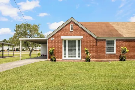 2BR house minutes from Holston Valley & Eastman