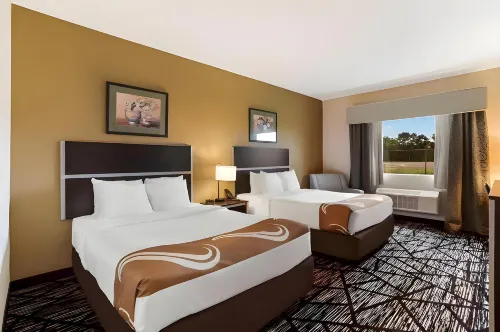 Quality Inn & Suites Pearl-Jackson Hotels in Brandon