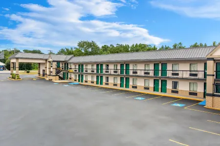 Super 8 by Wyndham Columbia