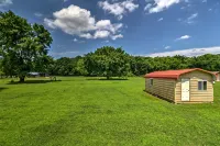 Dream Valley Mountain View Cabin w/ Covered Porch! - Homestays