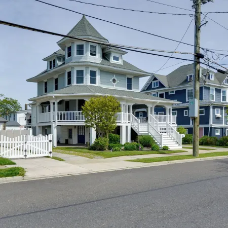 North Wildwood Home w/ Porch ~ 3 Blocks to Beach!