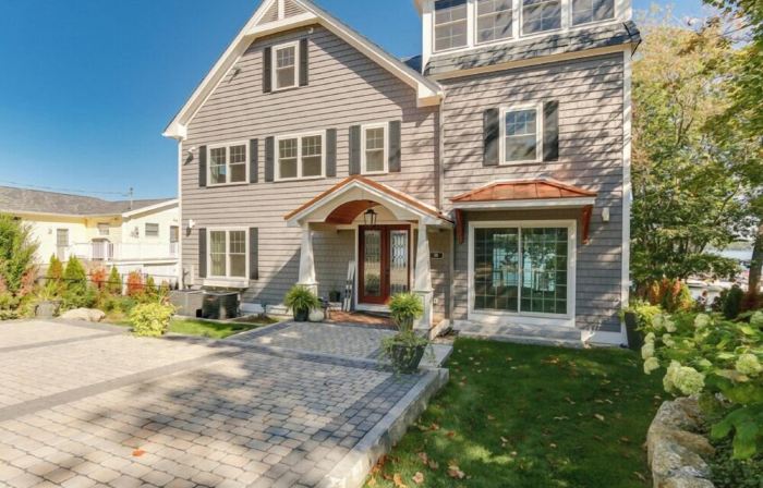 Waterfront Lake Winnipesaukee Luxury Family House with  Private Water-Dock+ More