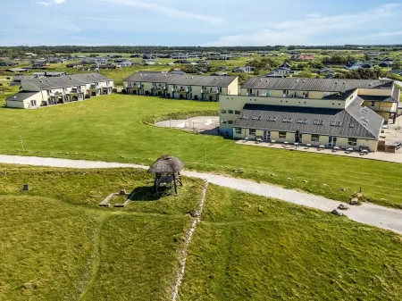 "Risker" - 70m from the Sea