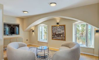 Porta Stella 2-Bedroom Luxury Apartment