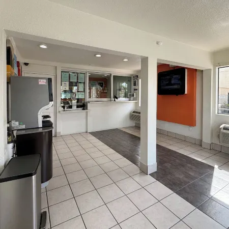 Studio 6 Bellflower, CA - Los Angeles