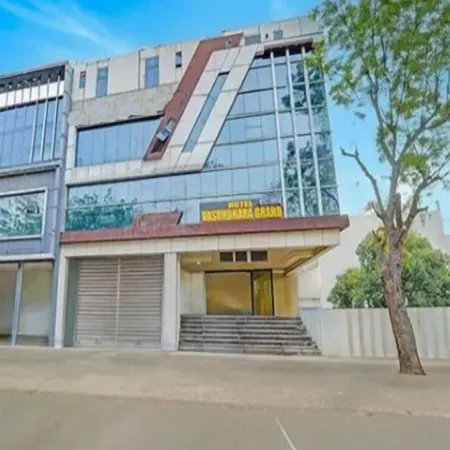 Hotel Vasundhara Grand