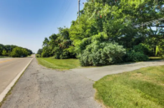 Secluded Crown Point Haven Near Golfing & Parks! Hotels in Crown Point