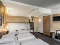 B&B Hotel Lübeck-Hbf Отели рядом с достопримечательностью «Санкт-Лоренц»