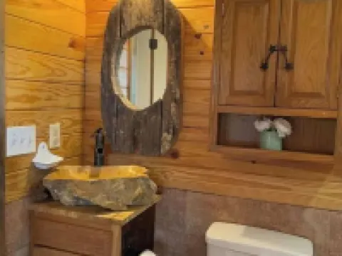 The Overlook Cabin: Breath-taking Views & King Bed Hotels in Sequatchie County