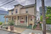 Historic Ocean Grove Home - Walk to Beach! - Parkplatz