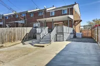 Chic Townhome w/ Deck: 6 Mi to Dtwn Baltimore