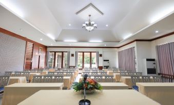 CENTRAL PLACE HOTEL