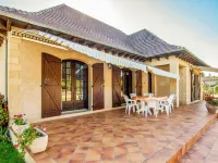 Riverside Charm in Périgord Noir