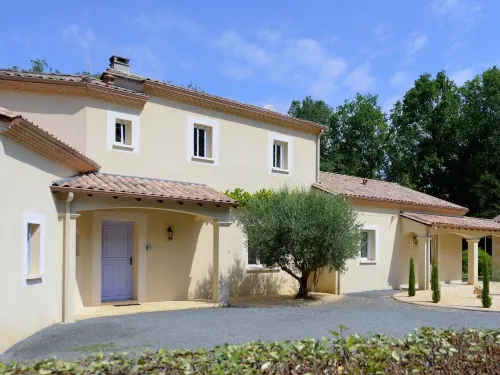 Scenic villa with swimming pool