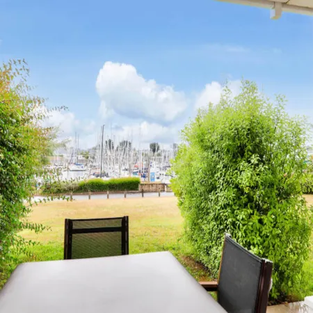 2-room apartment for 4 people overlooking the port - Selection