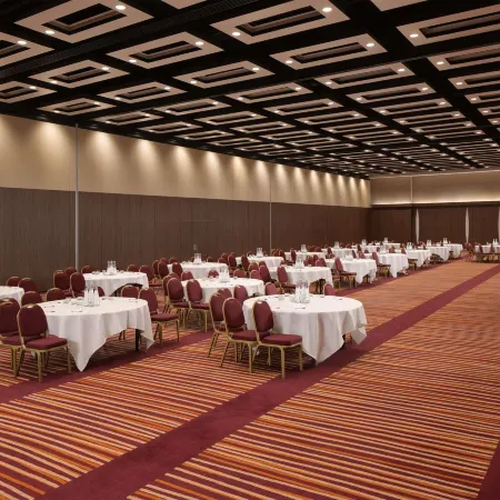 Mercure London Earls Court Отели рядом с достопримечательностью «Фулхэм»