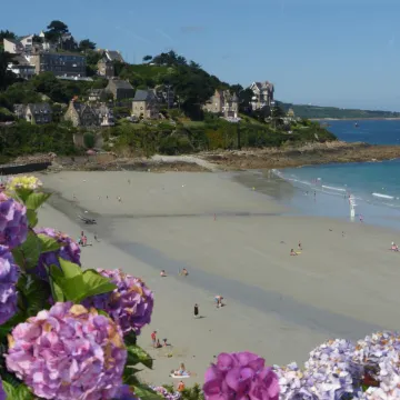 Stay in Brittany House by St Michel