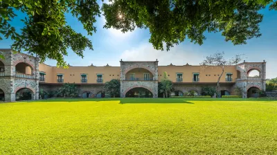 Fiesta Americana Hacienda San Antonio El Puente Resort & Spa Отели рядом с достопримечательностью «Casa Maria Hotel, Jardín & Eventos»