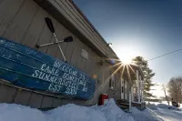 Driftwood Suite at Lake Sometimes Hotel a 