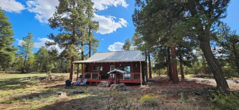 Secluded Luxurious 2‑ Cabin w/WiFi Near Williams, AZ on 18 Acres of Pines
