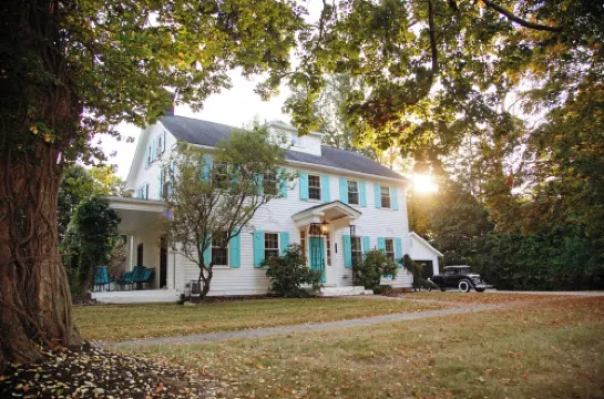 Downtown Yellow Springs- Walkable. Hot Tub. Fire Pit + Pets Welcome