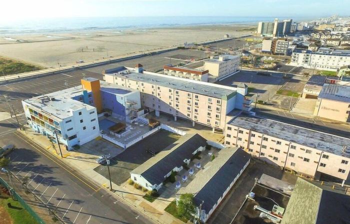 Oceanic Hotel