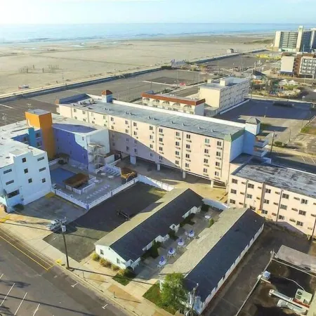 Oceanic Hotel