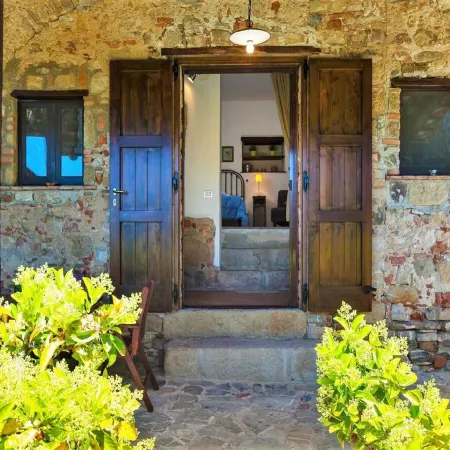 Villa in Velia near Roman Ruins and Beach