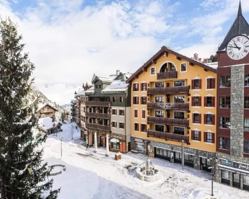 4 Rooms 10 People Exclusive - le Prince des Caemes Hotels in Arc 1950