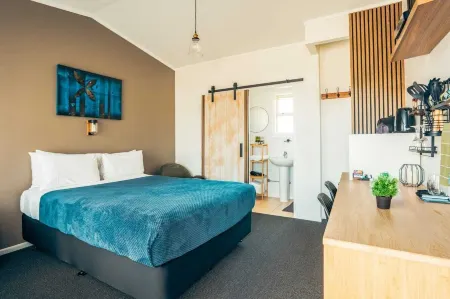 Frimley Lodge Motel Отели в г. Хейстингс