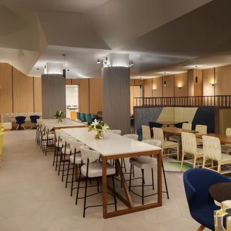 Home2 Suites by Hilton New York Times Square Отели рядом с достопримечательностью «Театр Август Уилсон»