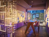 Vivanta Bengaluru Residency Road - С баром