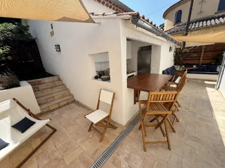 Hotel Les Jardins de Porquerolles Отели рядом с достопримечательностью «Иль д'Иер»