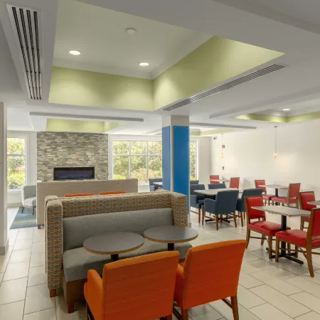 Holiday Inn Express & Suites BINGHAMTON UNIVERSITY-VESTAL by IHG
