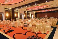 Millennium Hotel & Convention Centre Kuwait - Breakfast